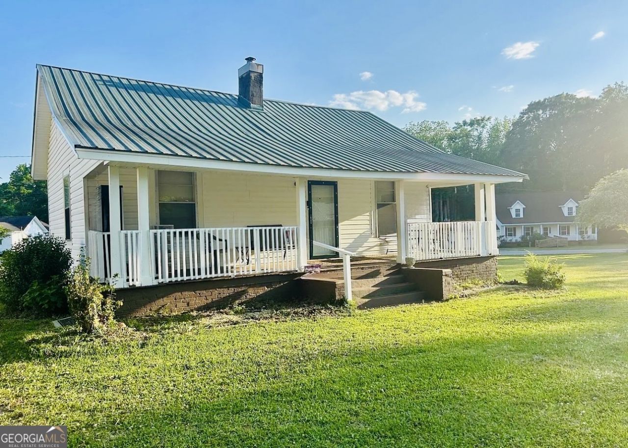 2408 37th Street, Valley, AL 36854 Main Photo