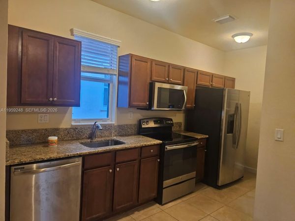 9532 SW 169th Pl , Miami, FL 33196