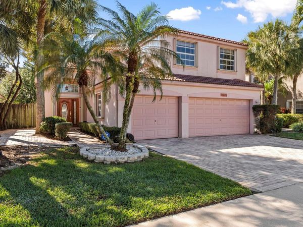 10320 NW 10th Court, Plantation, FL 33322