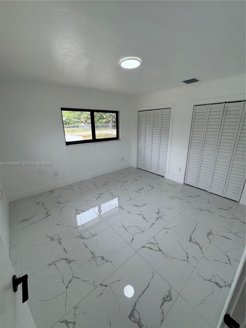 19530 SW 210th St, Miami, FL 33187 Photo