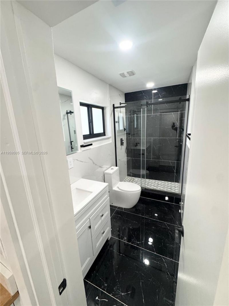 19530 SW 210th St, Miami, FL 33187 Photo