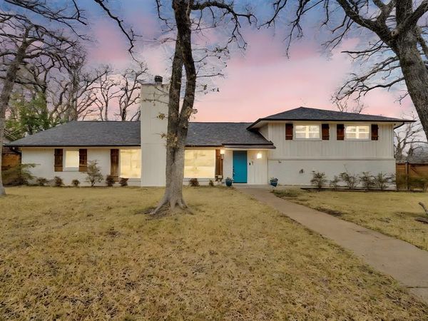 3301 Yellowstone Drive, Arlington, TX 76013