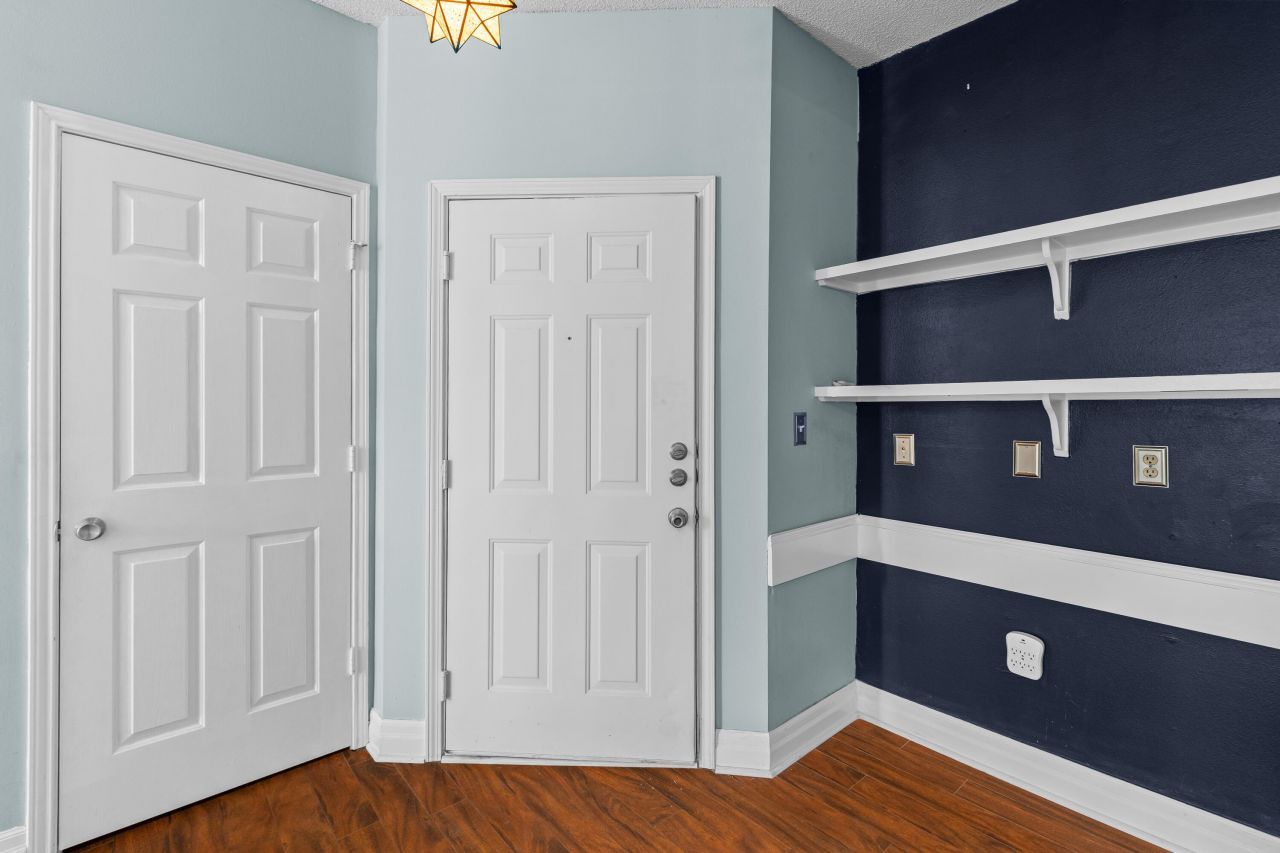 2322 Chatelain Way Photo 14