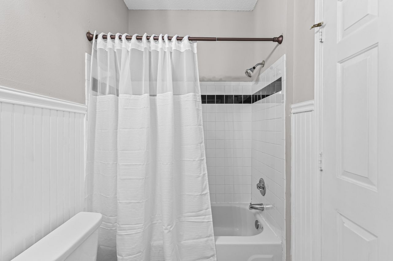 2322 Chatelain Way Photo 19