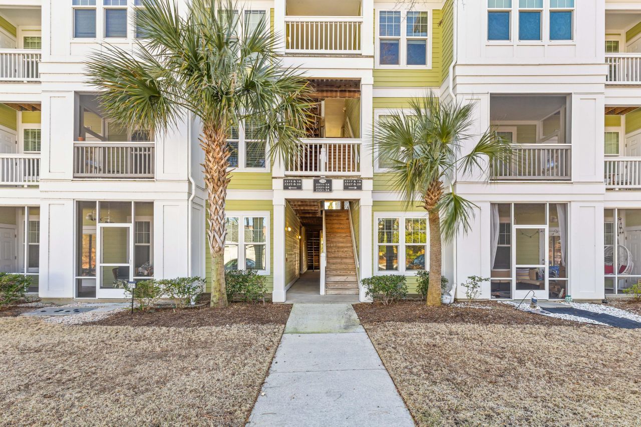 2322 Chatelain Way Photo 4