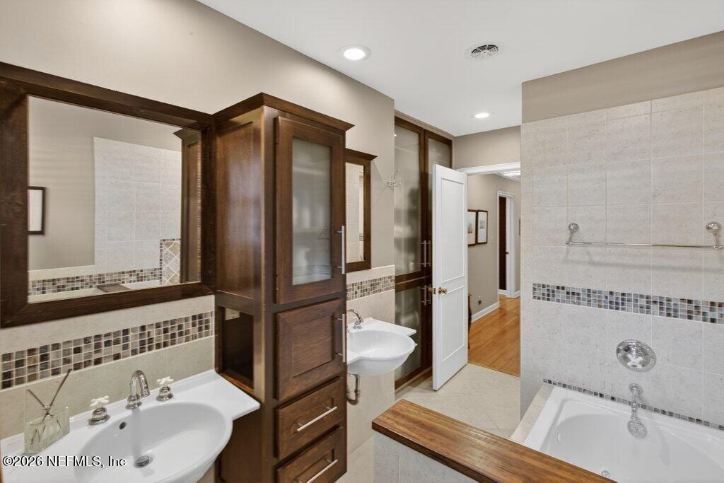 8349 Kim Road, Jacksonville, FL 32217 Photo