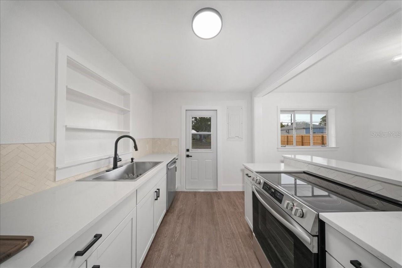 1406 28th Street W, Bradenton, FL 34205 Photo