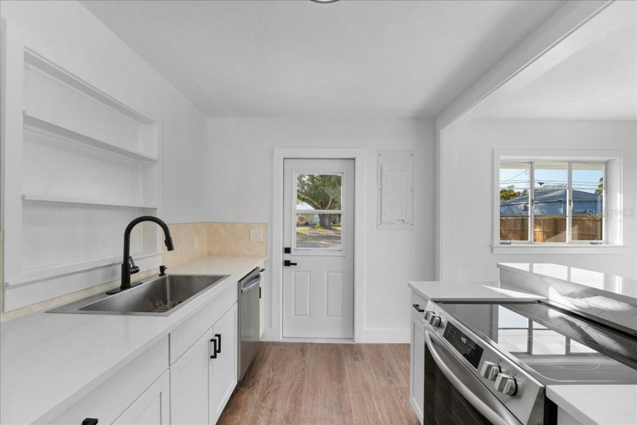 1406 28th Street W, Bradenton, FL 34205 Photo