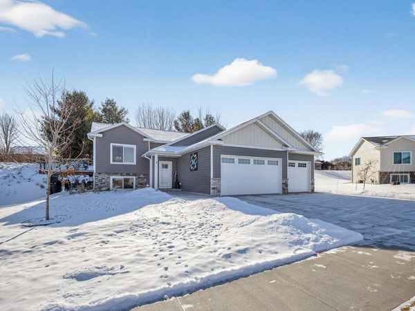 1013 Eagle Vista Lane, Lake City, MN 55041