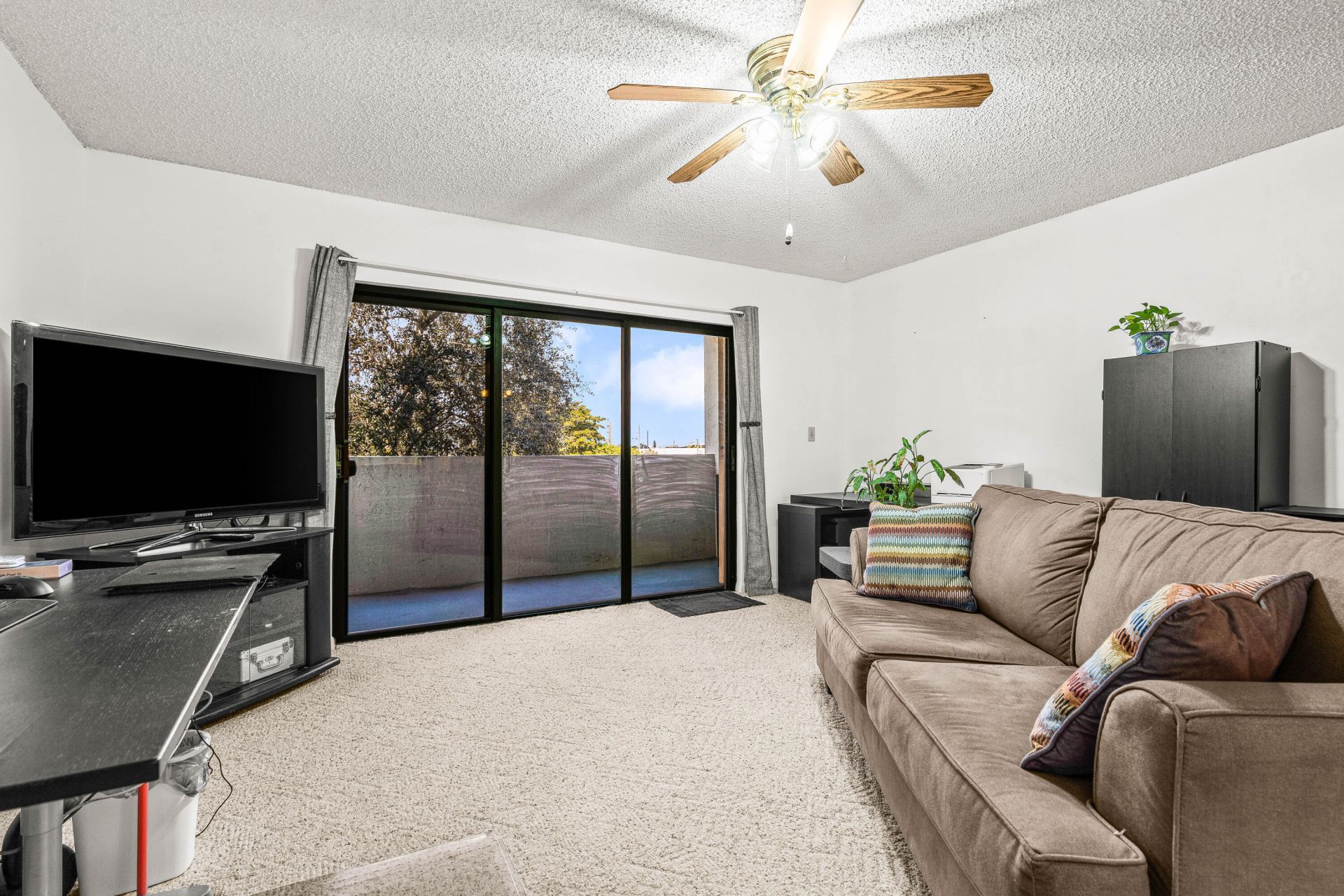 1891 N 61st Avenue, Unit B311, Hollywood, FL 33024 Photo