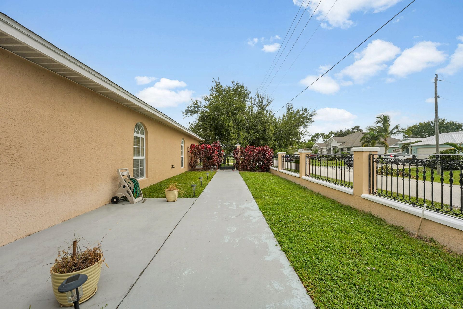 1402 SW Doe Court, Port Saint Lucie, FL 34953 Photo
