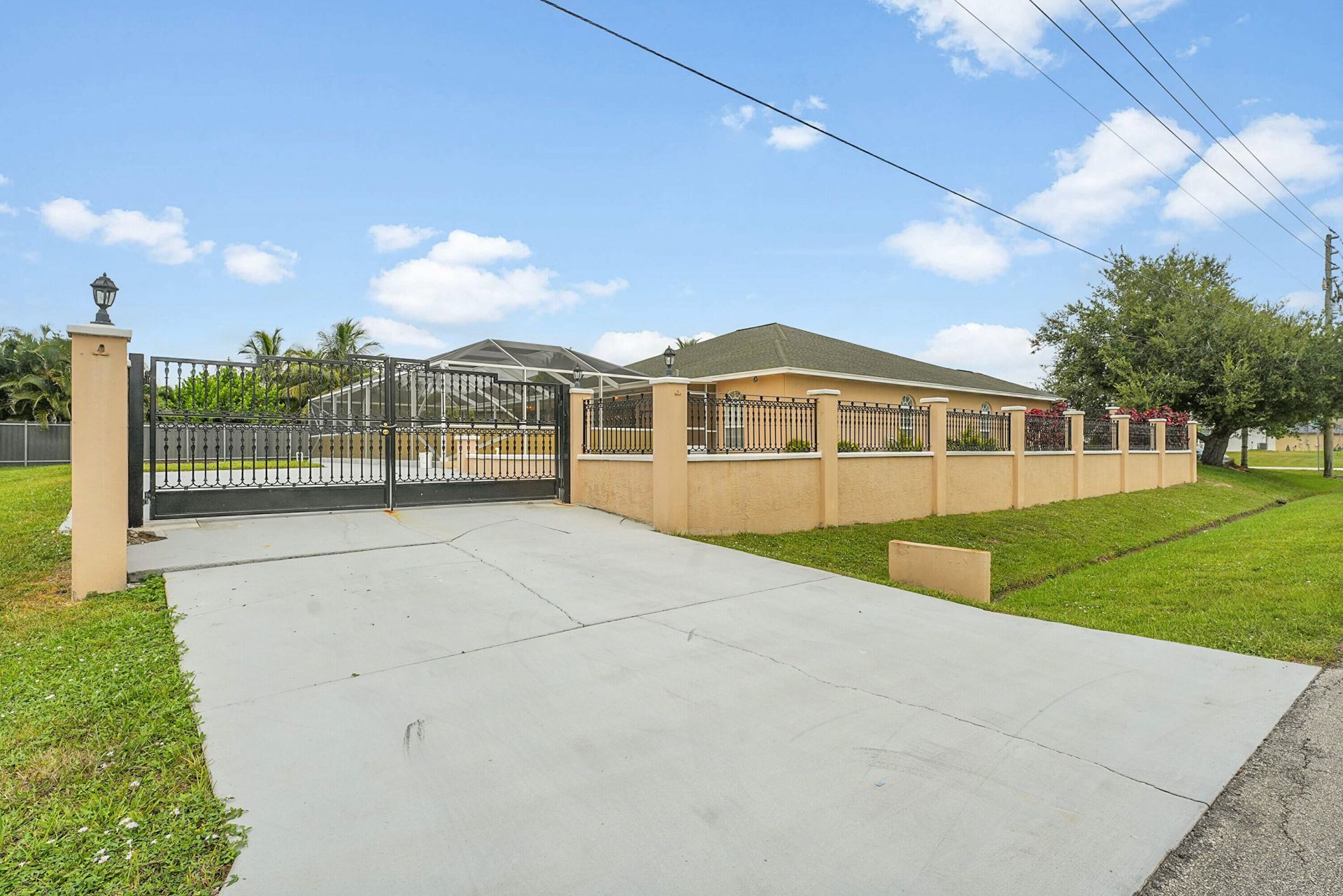 1402 SW Doe Court, Port Saint Lucie, FL 34953 Photo