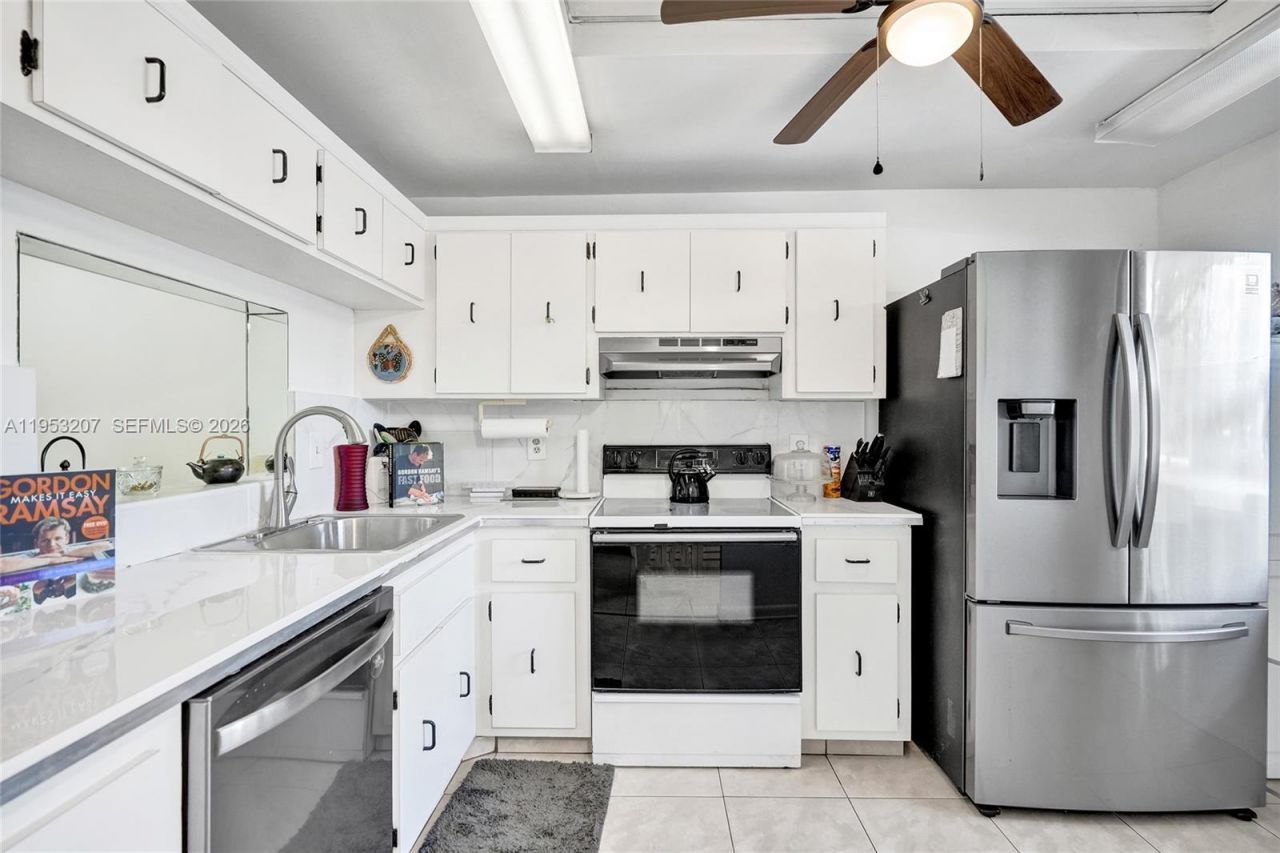 3511 E Inverrary Dr, Unit 107, Lauderhill, FL 33319 Photo