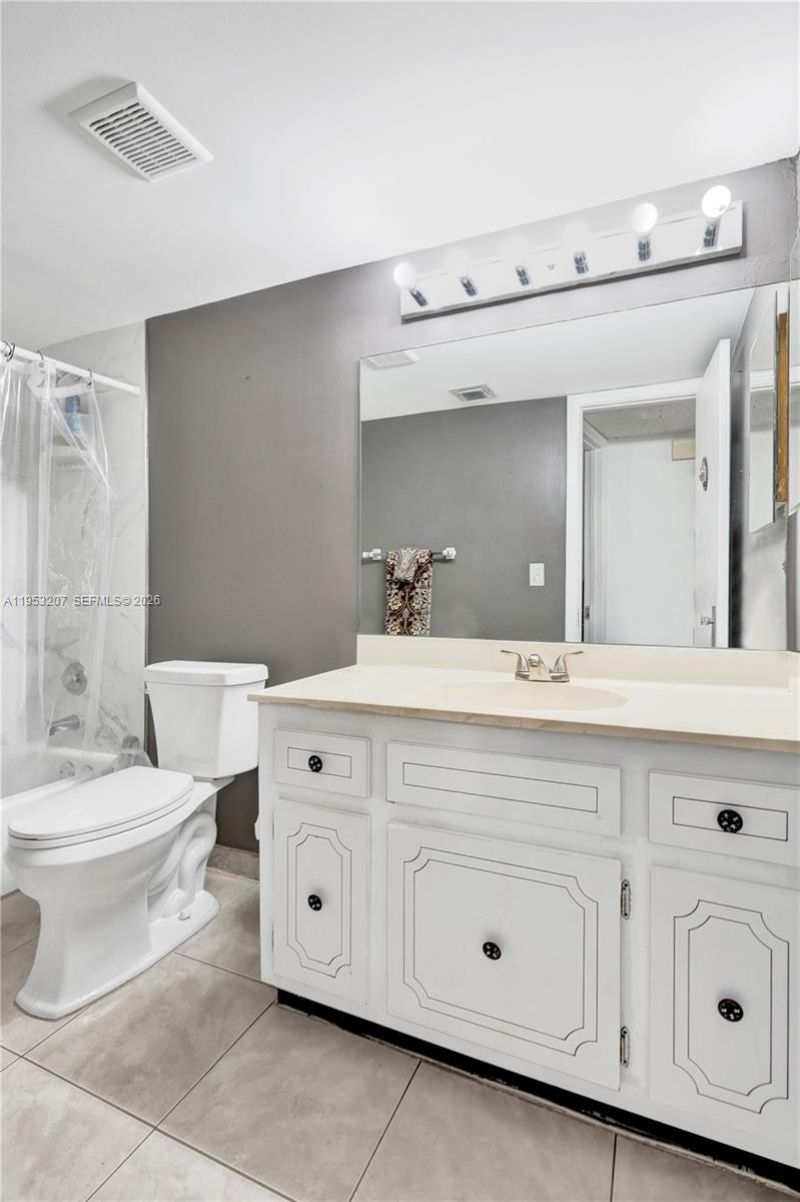 3511 E Inverrary Dr, Unit 107, Lauderhill, FL 33319 Photo