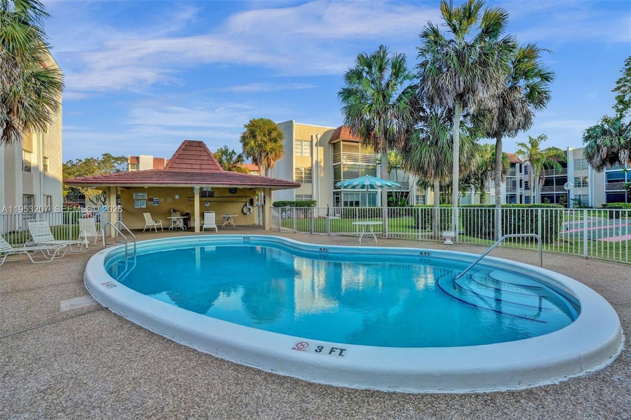 3511 E Inverrary Dr, Unit 107, Lauderhill, FL 33319 Photo