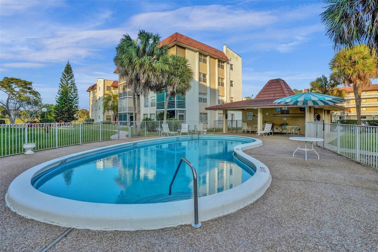 3511 E Inverrary Dr, Unit 107, Lauderhill, FL 33319 Photo