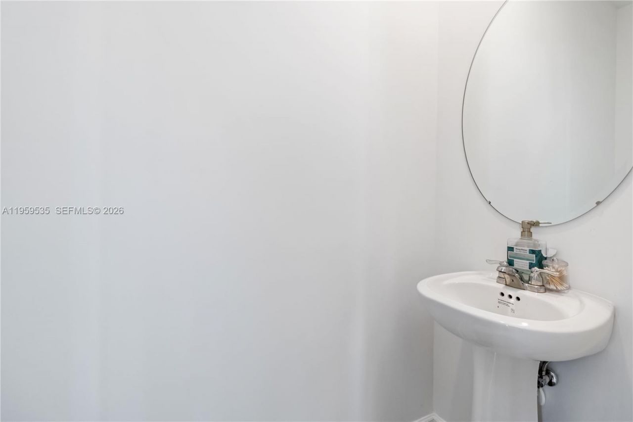 760 SE 13th Ct , Homestead, FL 33034 Photo