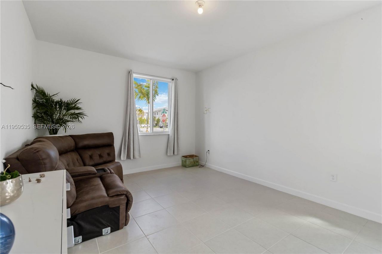 760 SE 13th Ct , Homestead, FL 33034 Photo