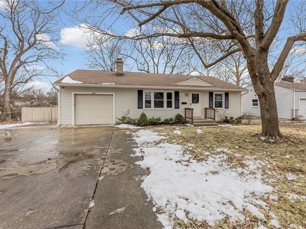 8515 Lowell Avenue, Overland Park, KS 66212