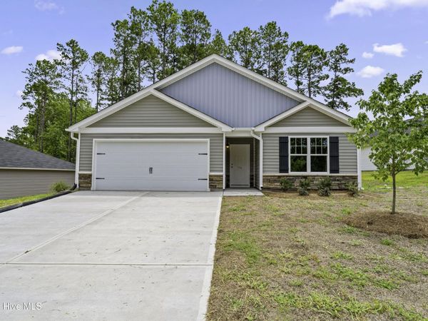 2602 Provence Drive SE, Bolivia, NC 28422