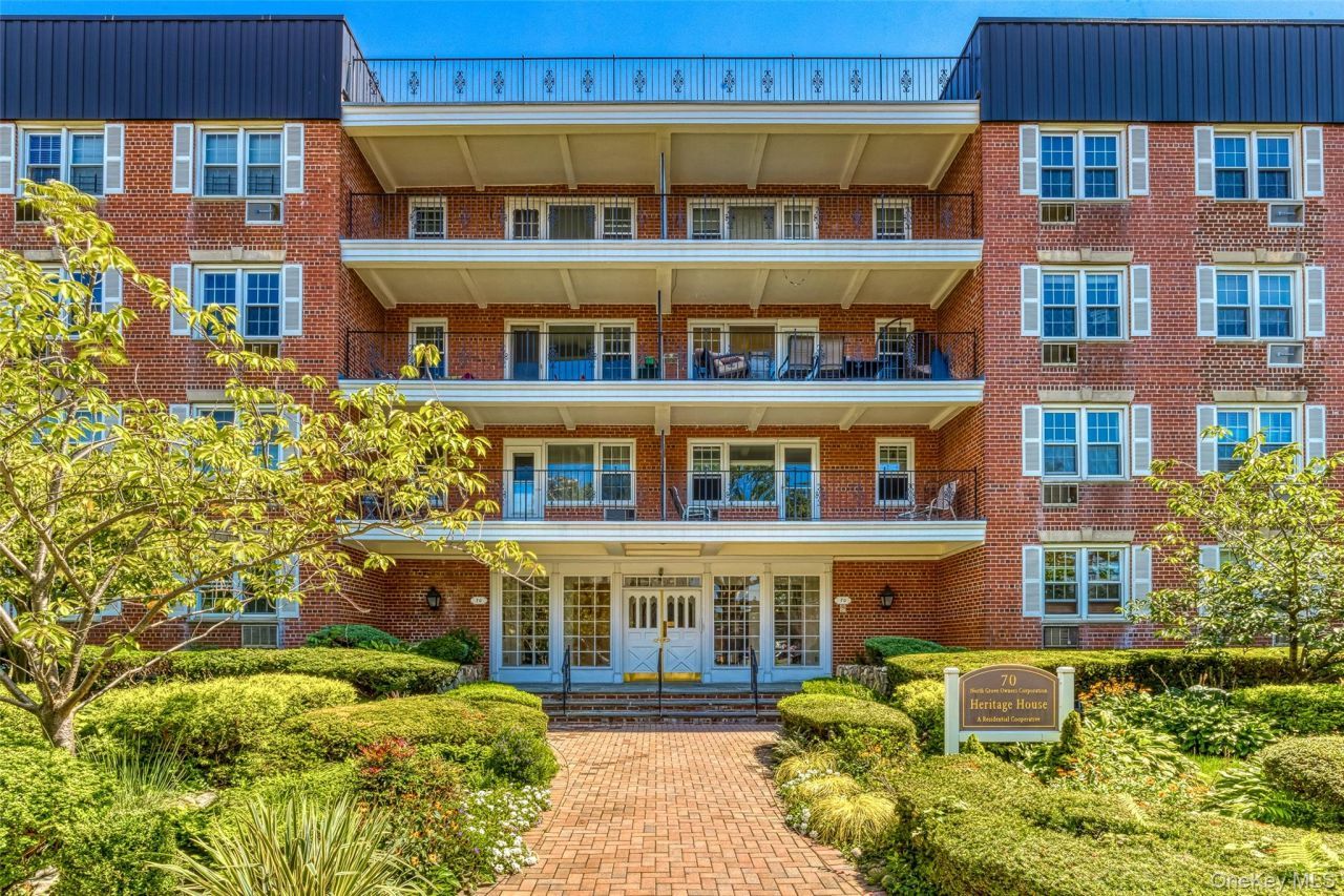 70 North Grove, Unit 1N, Freeport, NY 11520 Main Photo