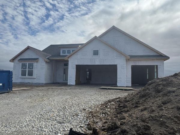 557 Talbot's Woods Dr, Dousman, WI 53118