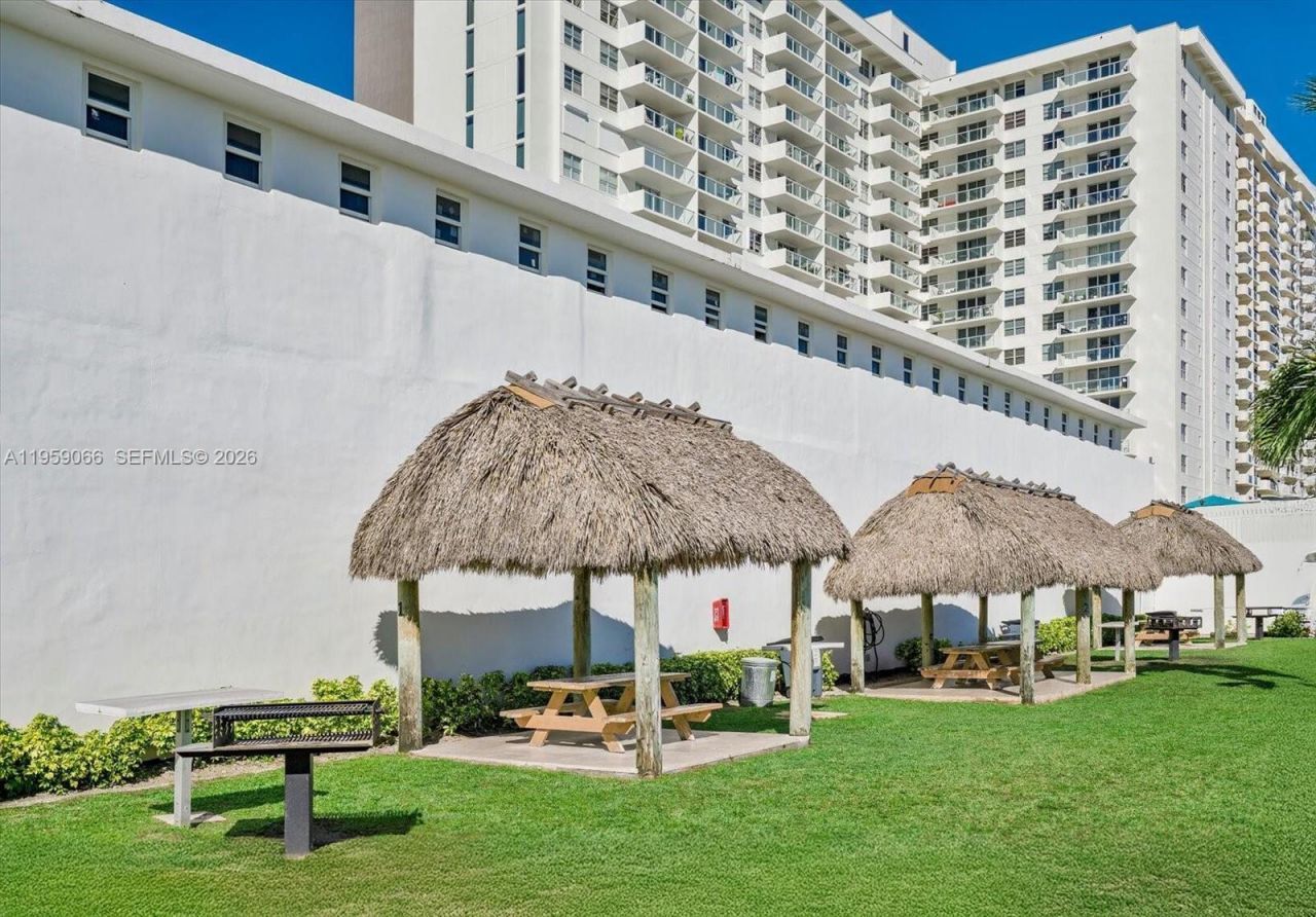 5601 Collins Ave, Unit 720, Miami Beach, FL 33140 Photo