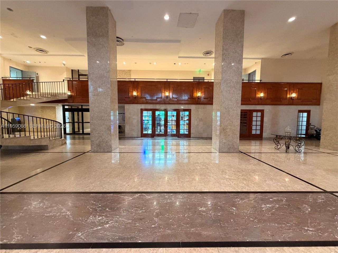 5601 Collins Ave, Unit 720, Miami Beach, FL 33140 Photo