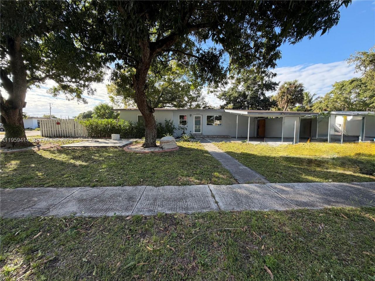 4210 SW 10th St, Plantation, FL 33317 Photo