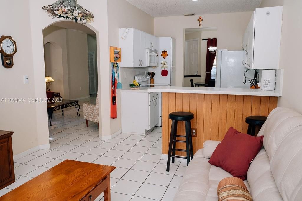 16158 SW 68th Ter, Miami, FL 33193 Photo