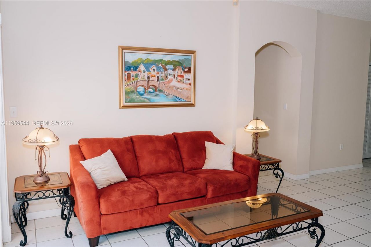 16158 SW 68th Ter, Miami, FL 33193 Photo