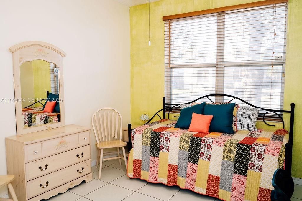 16158 SW 68th Ter, Miami, FL 33193 Photo