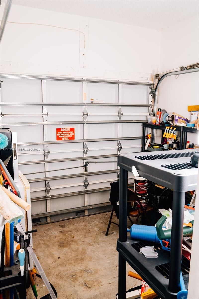 16158 SW 68th Ter, Miami, FL 33193 Photo