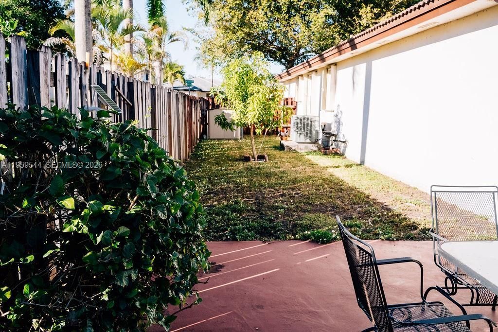 16158 SW 68th Ter, Miami, FL 33193 Photo