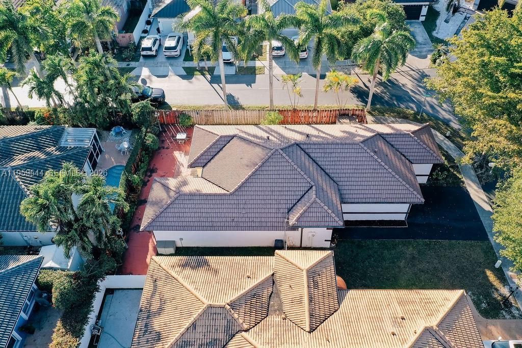 16158 SW 68th Ter, Miami, FL 33193 Photo