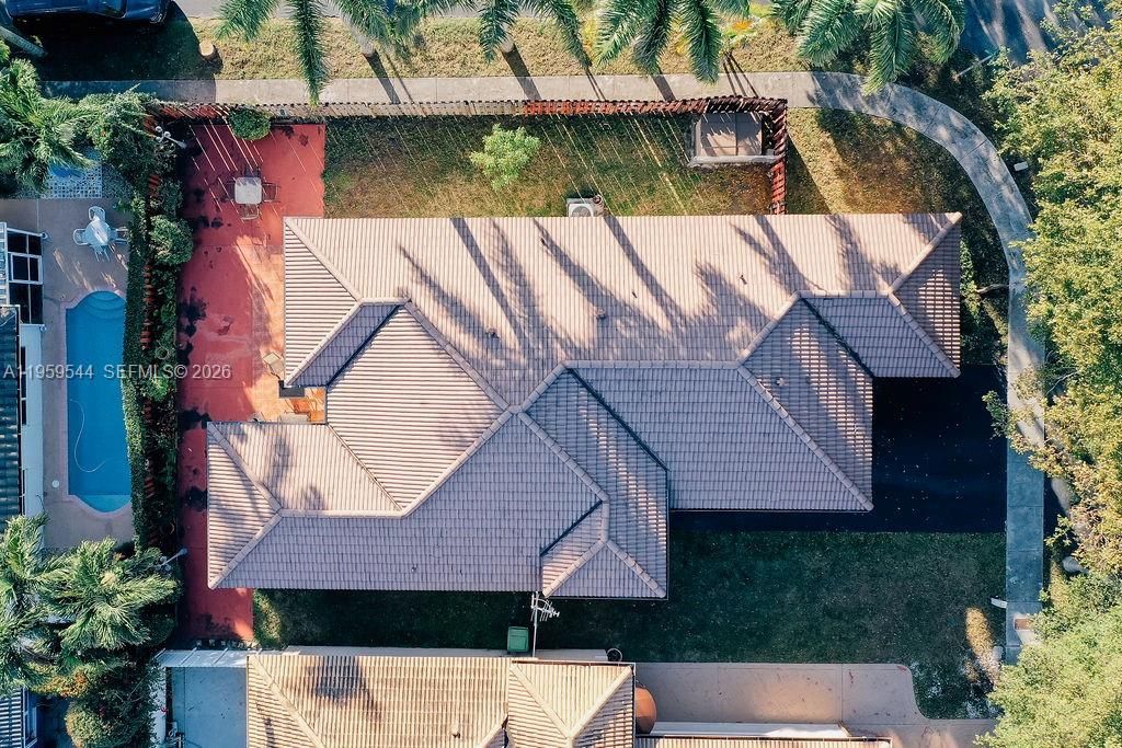 16158 SW 68th Ter, Miami, FL 33193 Photo