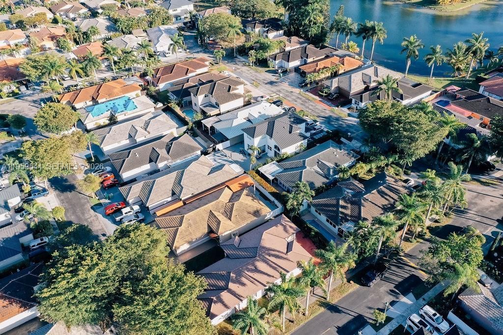 16158 SW 68th Ter, Miami, FL 33193 Photo