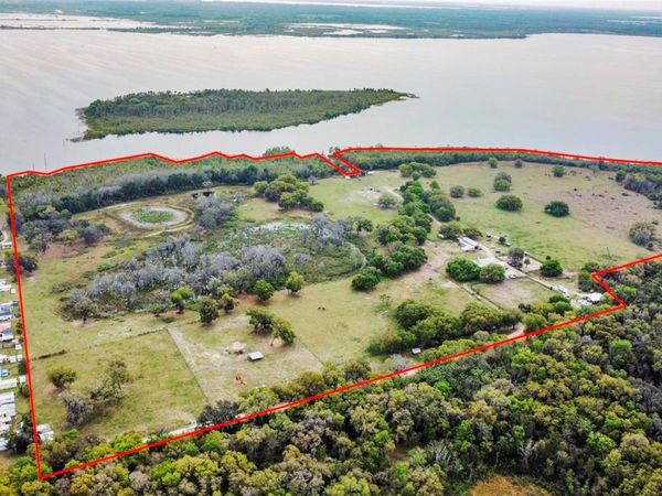 37800 ILLINOIS STREET, LADY LAKE, FL 32159