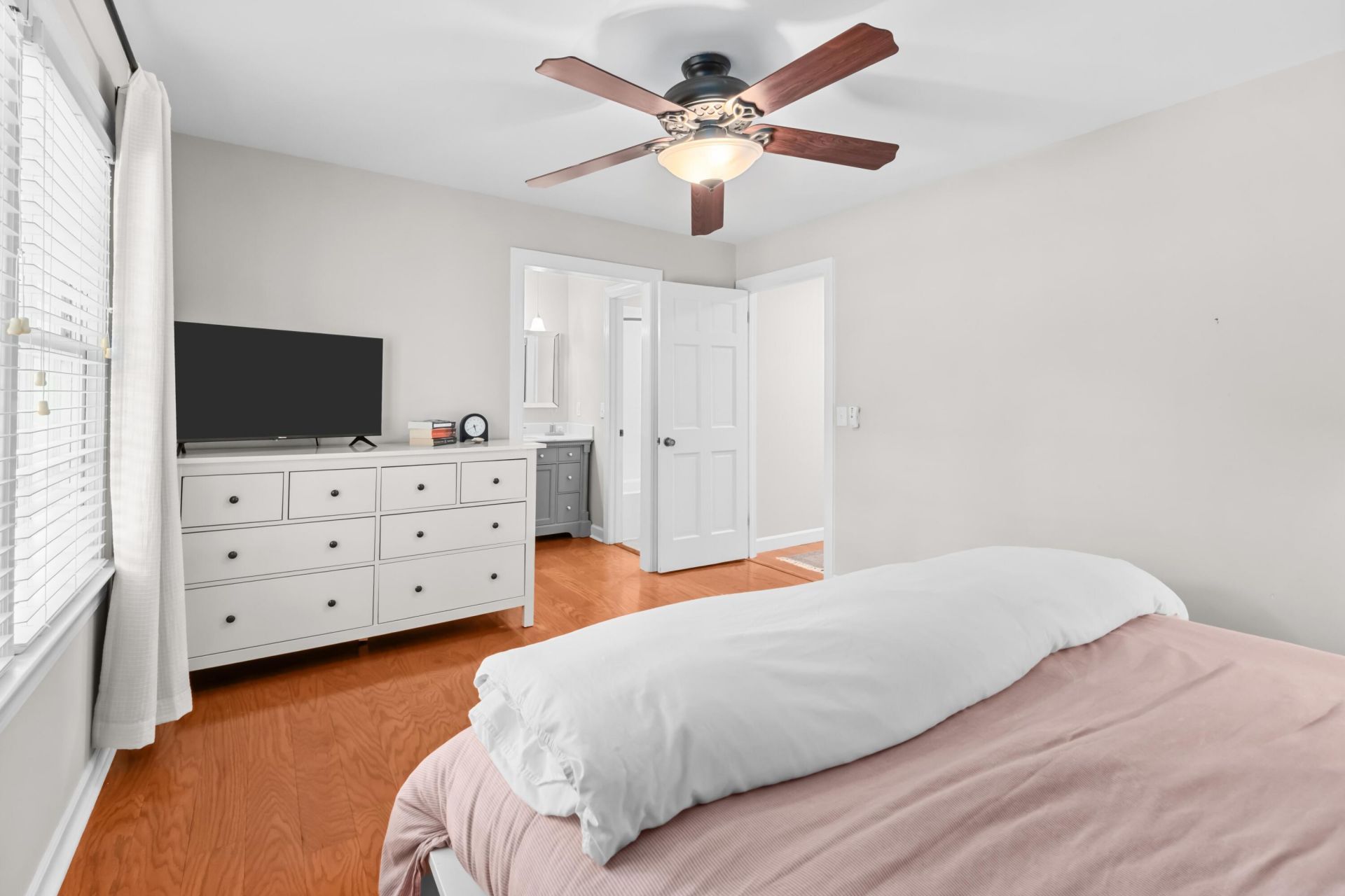 1055 Grand Concourse Street Photo 34