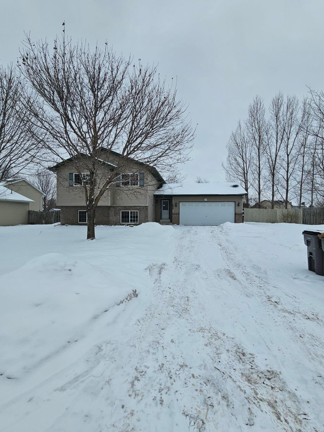 1833 Joes Lake Road Se, Cambridge, MN 55008 Main Photo
