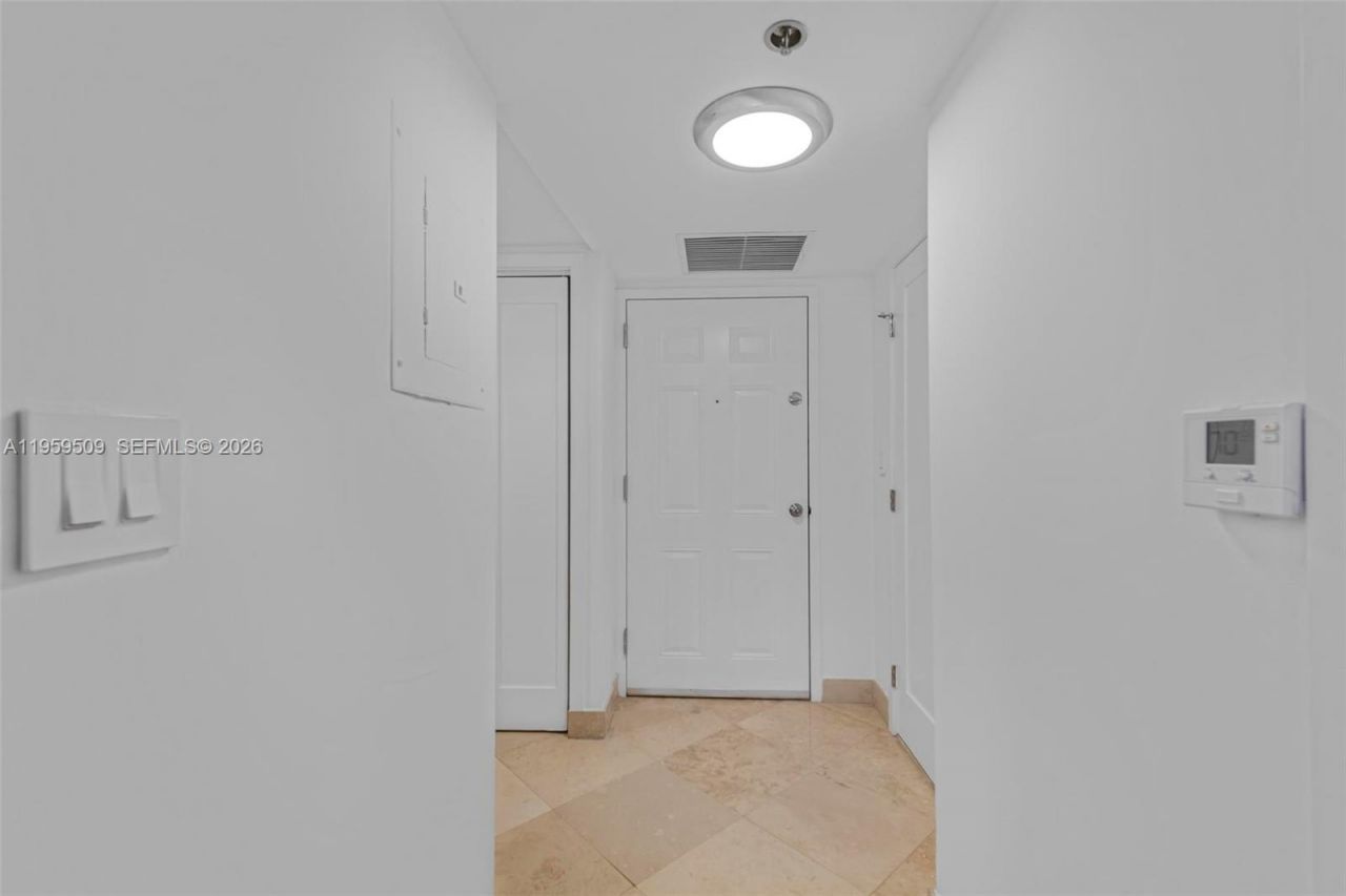 540 Brickell Key Dr, Unit 500, Miami, FL 33131 Photo