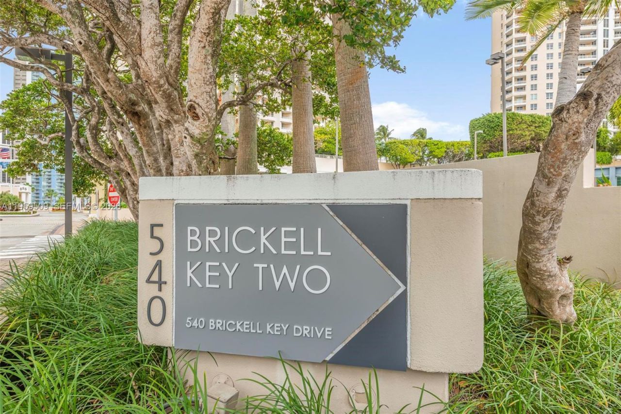 540 Brickell Key Dr, Unit 500, Miami, FL 33131 Photo