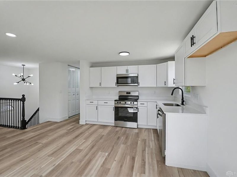 628 Jamestown Drive, Miamisburg, OH 45342 Photo 11