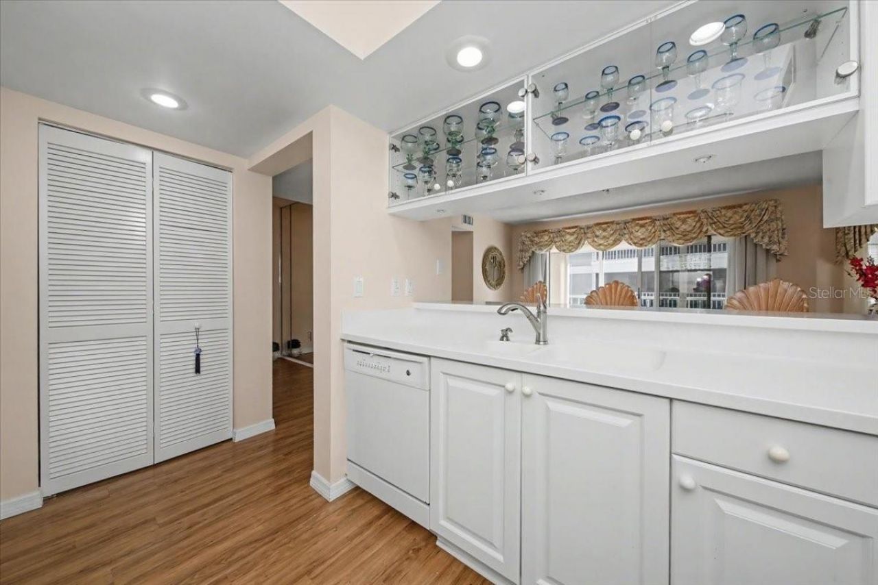 1233 Edgewater Circle, Unit 65, Bradenton, FL 34209 Photo