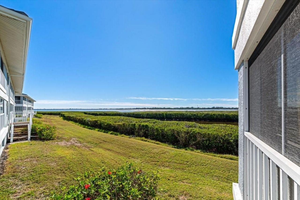 1233 Edgewater Circle, Unit 65, Bradenton, FL 34209 Photo