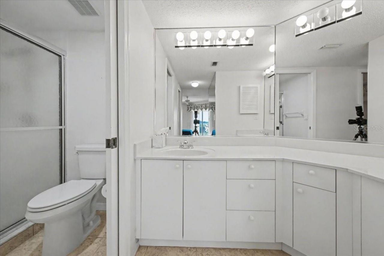 1233 Edgewater Circle, Unit 65, Bradenton, FL 34209 Photo