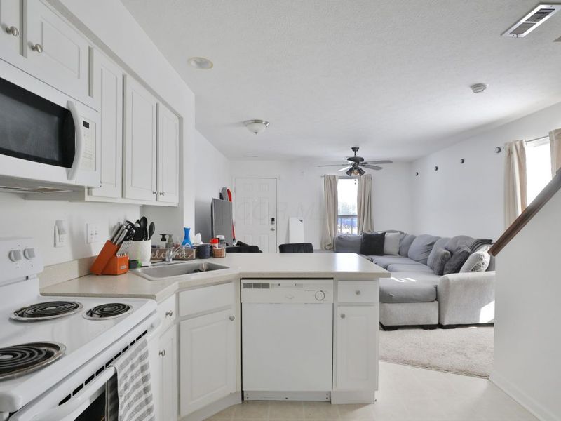 6423 Blue Knoll Drive, Unit 49, Canal Winchester, OH 43110 Photo 14