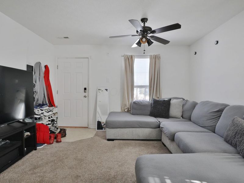 6423 Blue Knoll Drive, Unit 49, Canal Winchester, OH 43110 Photo 6