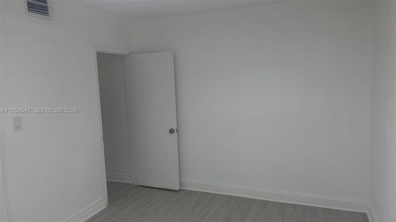 16221 E Bunche Park Dr, Miami Gardens, FL 33054 Photo