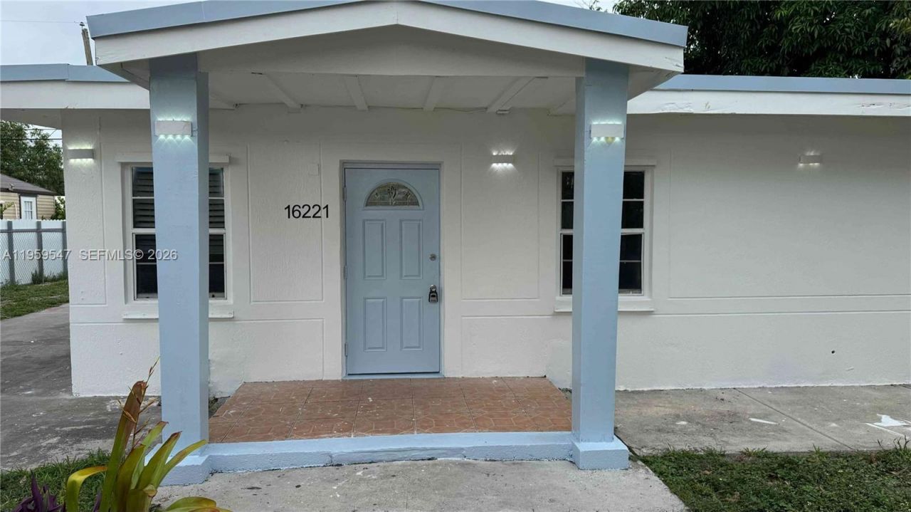 16221 E Bunche Park Dr, Miami Gardens, FL 33054 Photo